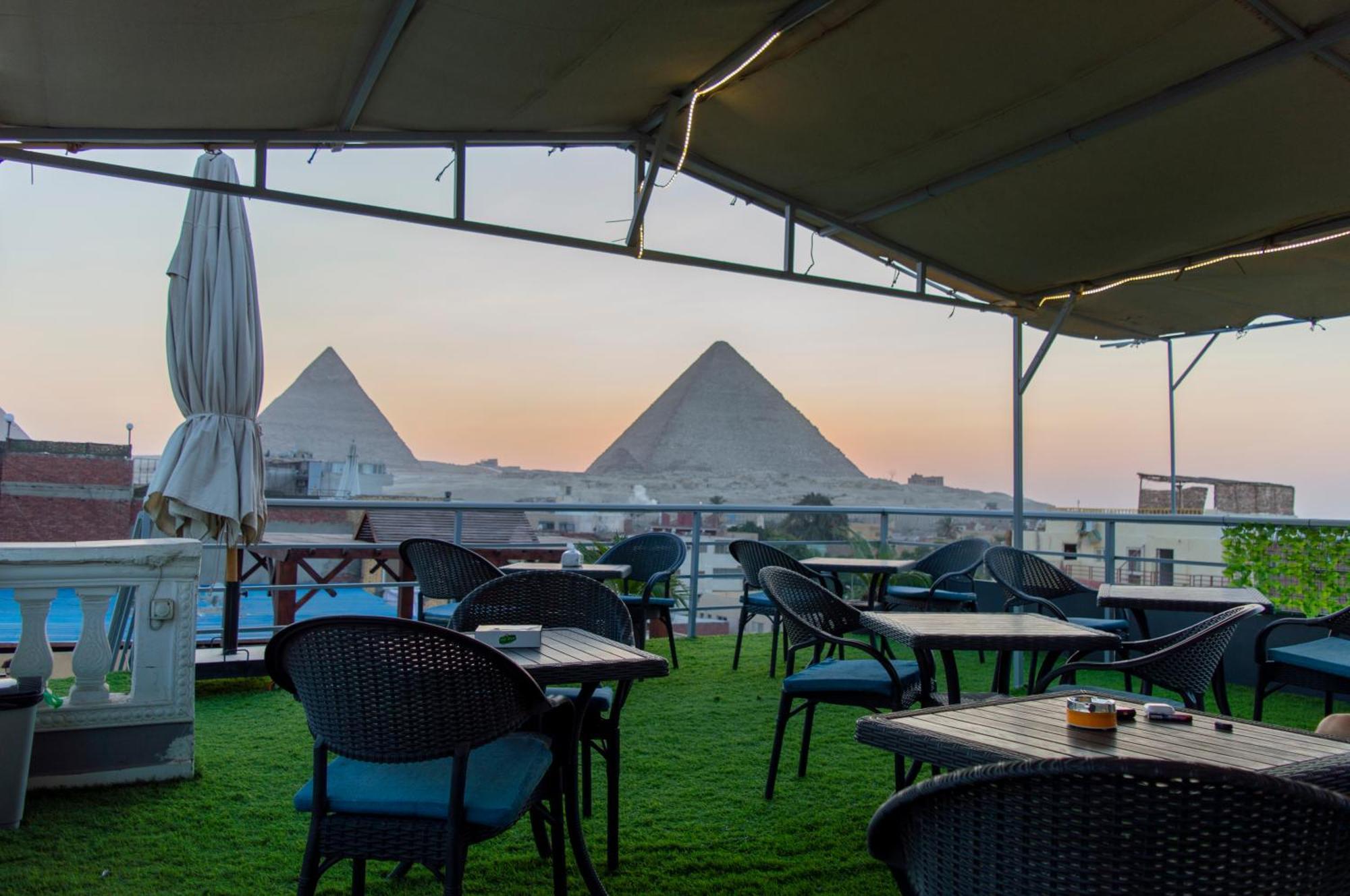 The Pyramids Gate Inn Kafrat al Jabal Exterior photo