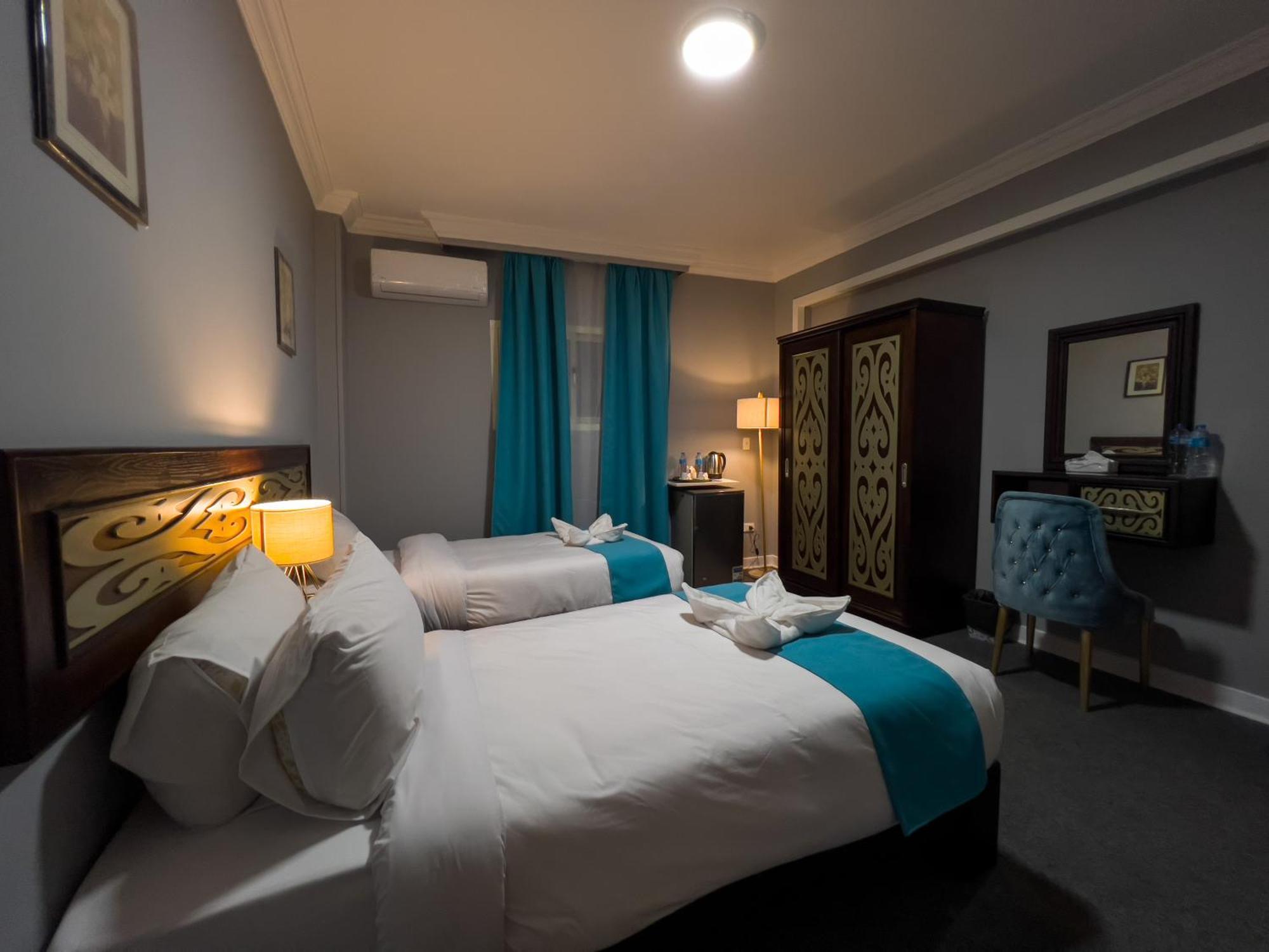 The Pyramids Gate Inn Kafrat al Jabal Exterior photo