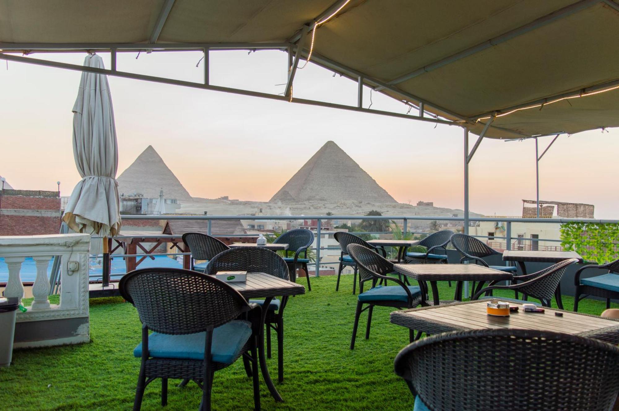 The Pyramids Gate Inn Kafrat al Jabal Exterior photo