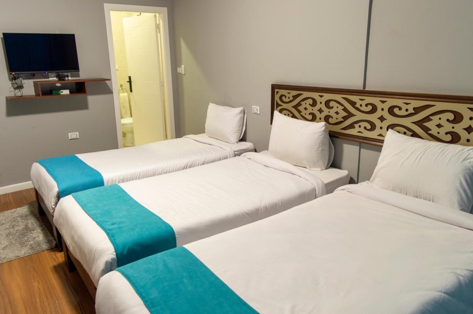 The Pyramids Gate Inn Kafrat al Jabal Exterior photo