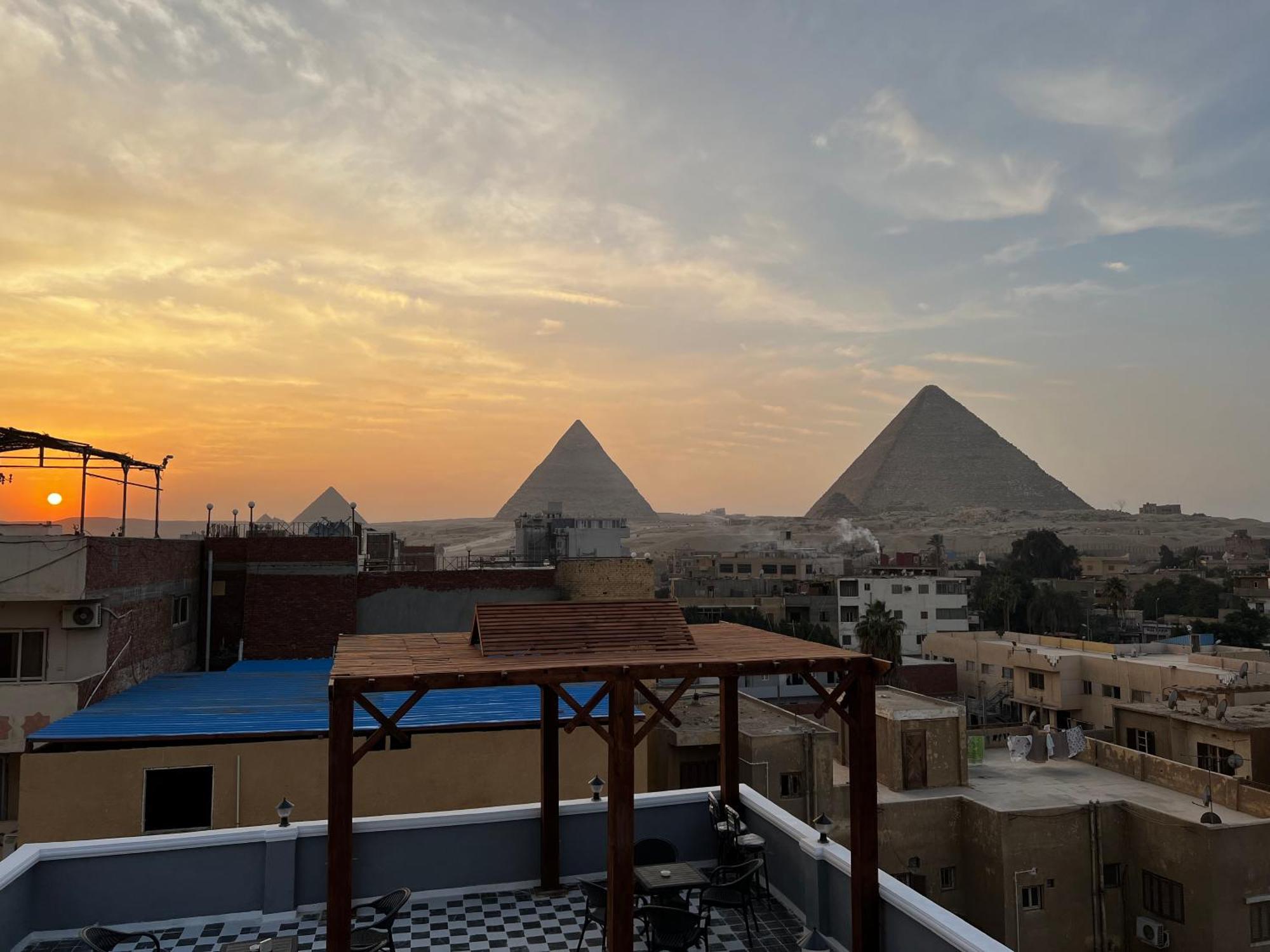 The Pyramids Gate Inn Kafrat al Jabal Exterior photo