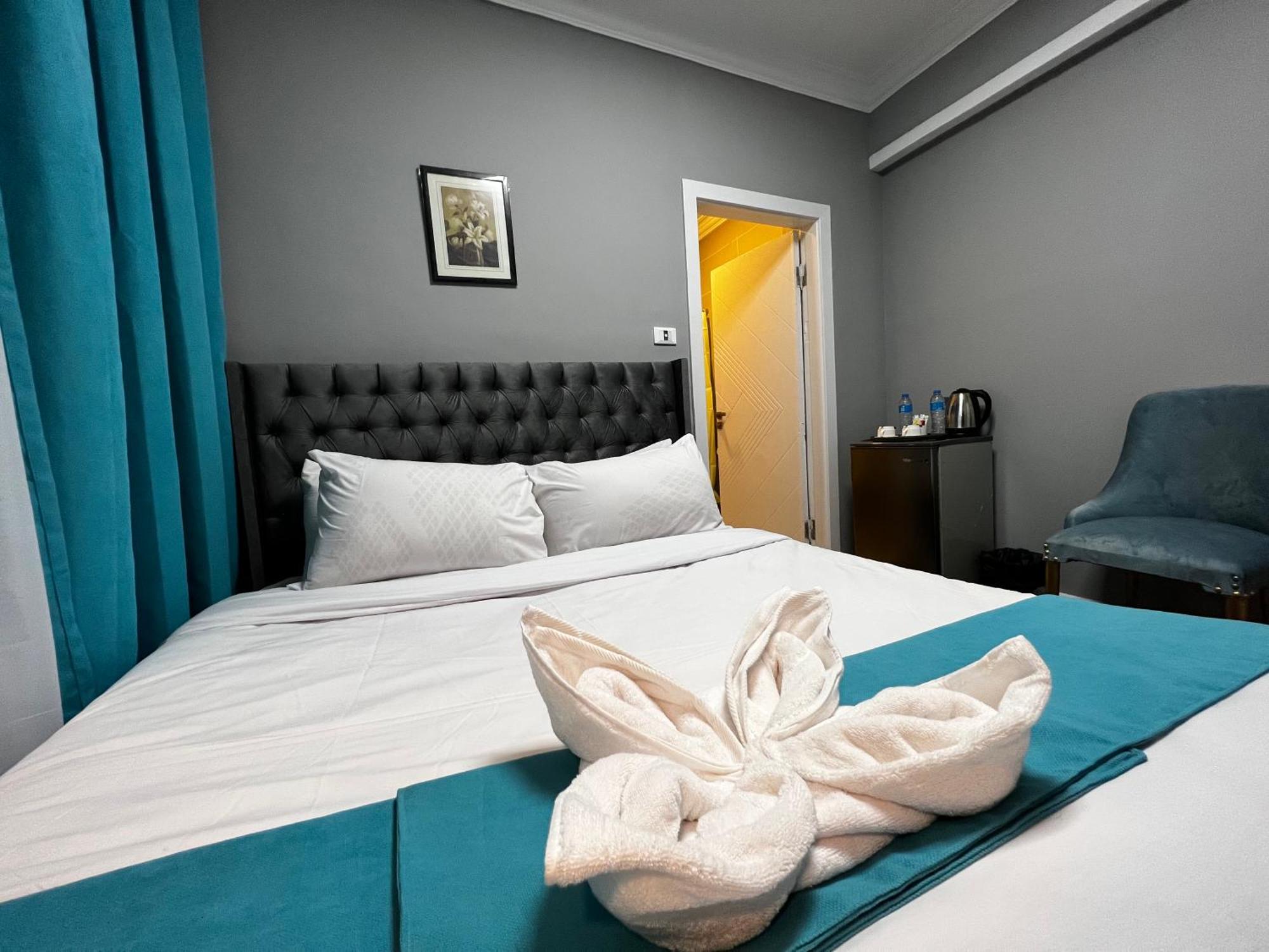 The Pyramids Gate Inn Kafrat al Jabal Exterior photo